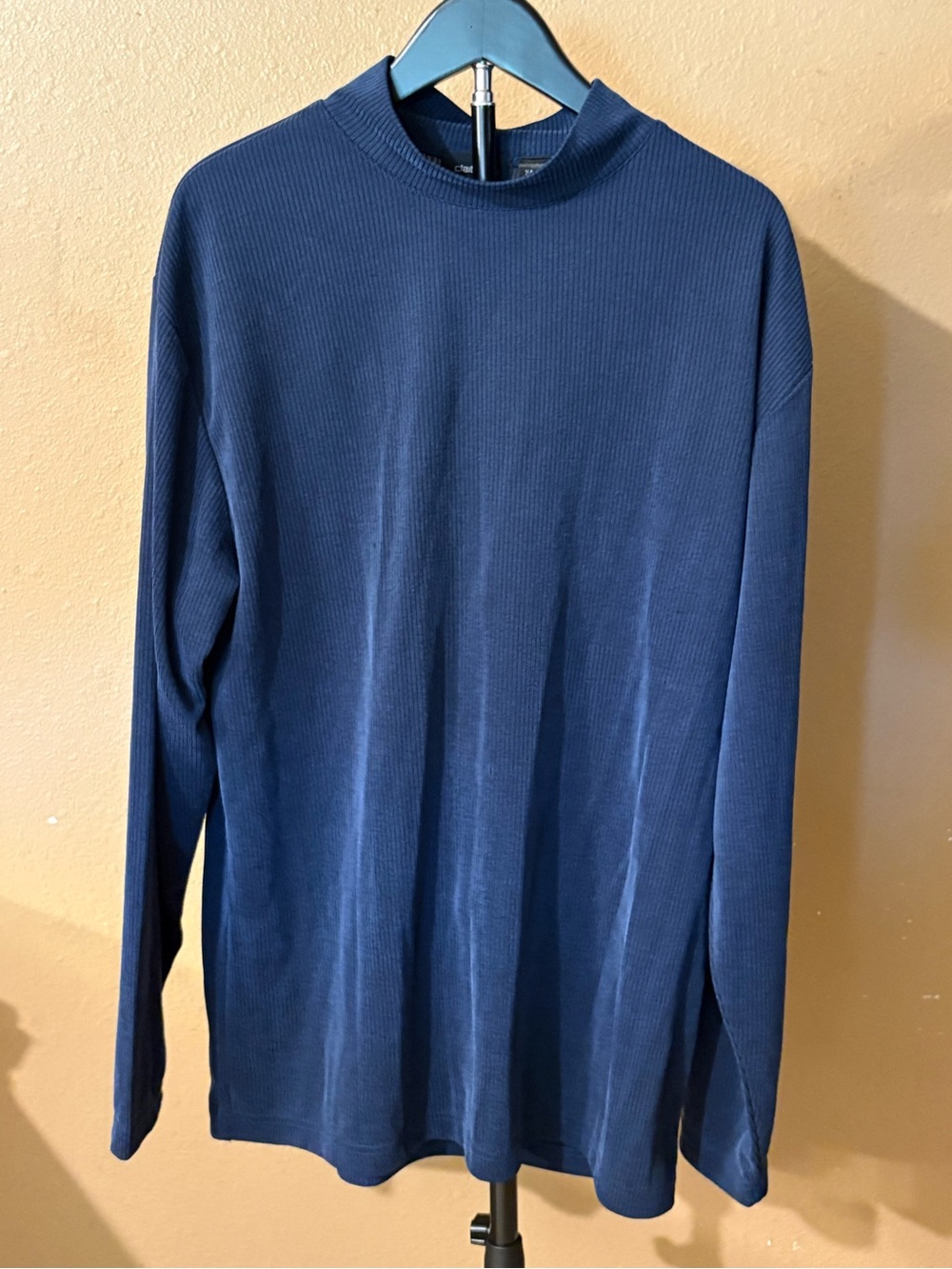 Claiborne Women’s L Regular Solid Blue Rib-Knit Crewneck Pullover Sweater Logo